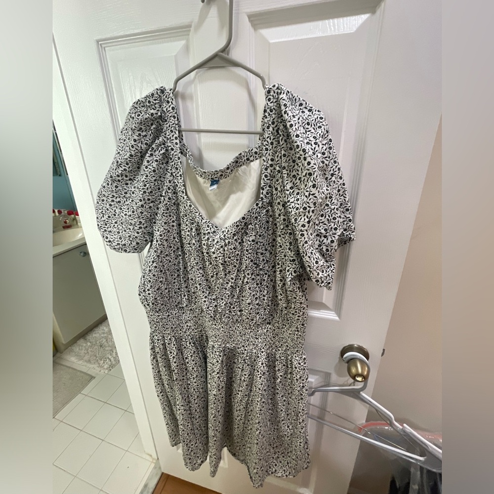 Old Navy dress
